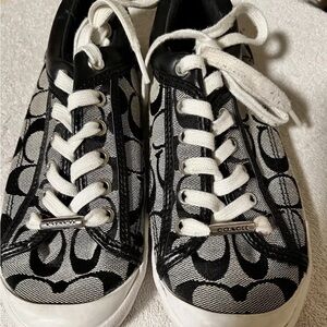 Coach sneakers in Black & White PREOWNED in size 7B gently used